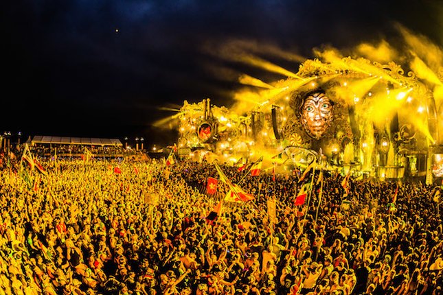 Tomorrowworld 2015 Has Limited Access To The Festival On Sunday After Heavy Rainfall
