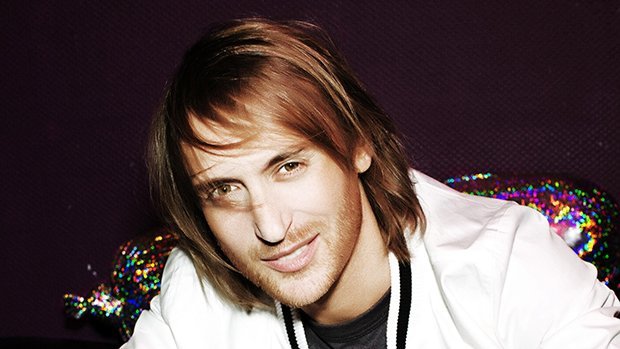 Раритетное видео из 90-х - David Guetta играет на виниловой вертушке