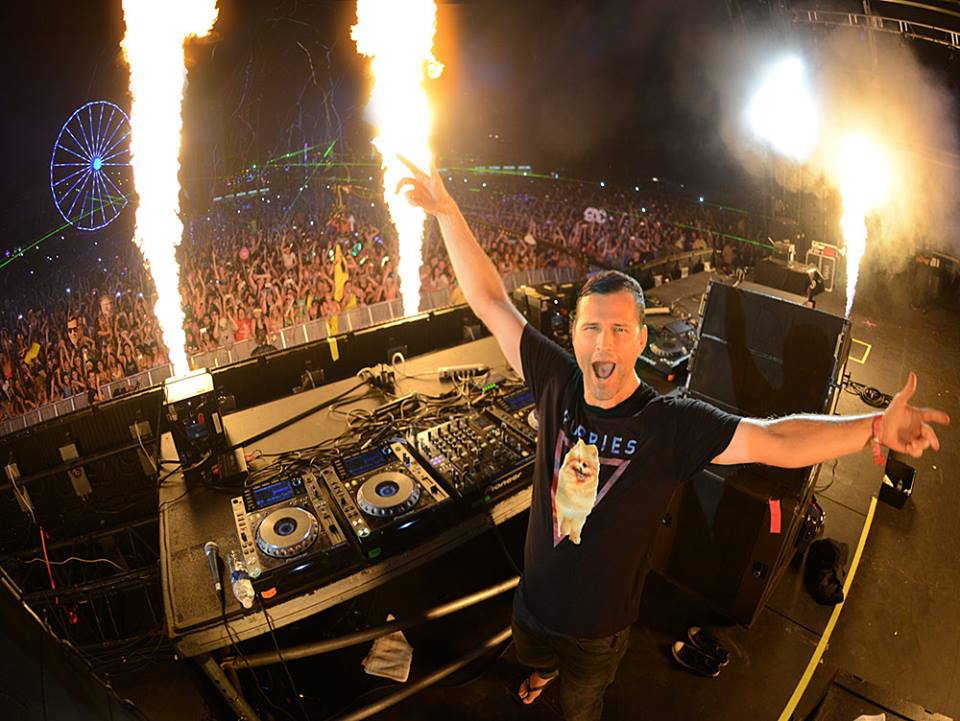 Kaskade Just Signed to Warner Brothers Records